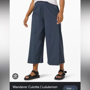 Lululemon Wanderer Culotte - Navy - Size 12, like new